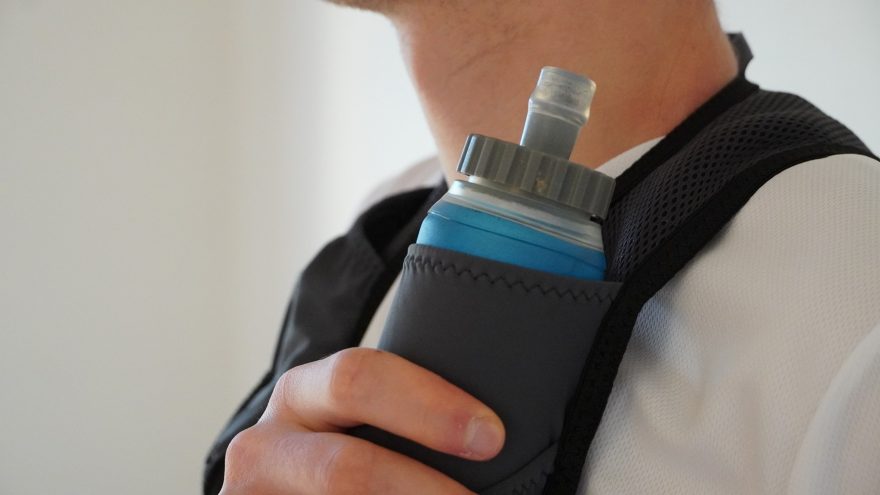 Bežecká vesta Salomon Agile 2 Set - Hydratácia bez vyťahovania fľašky z batohu