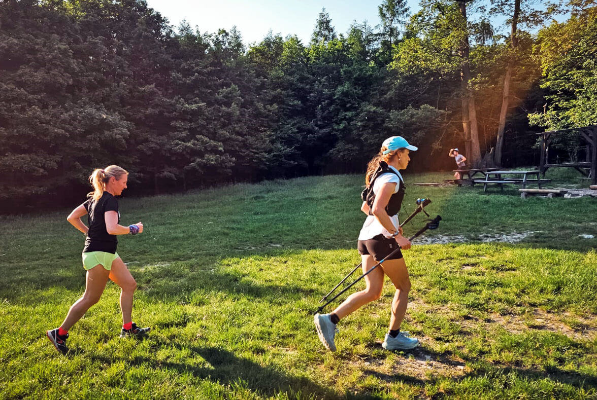 Salomon Glide Max Trail - Recenzia - Novinka 2023 Blog Nie iba ľahšie, ale aj krajšie. Kika Guttmannová - ambasádorka Salomon - Sansport Bratislava