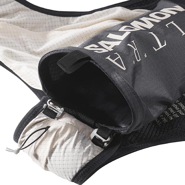 Návod, ako pripevniť obal na bežecké palice na bežeckú vestu Salomon ADV SKIN - odporúča Sansport.sk