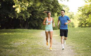 Zelený jačmeň a chlorella ako športová výživa